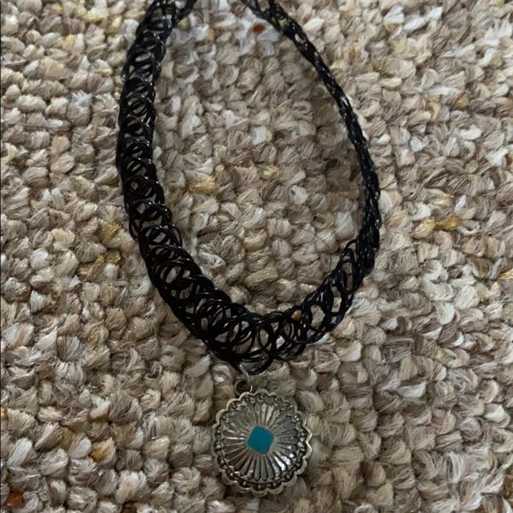 Choker necklace